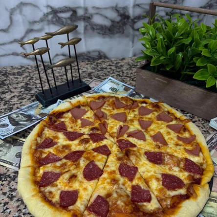 Пицца Колбаски