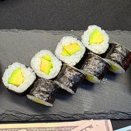 АВОКАДО МАККИ